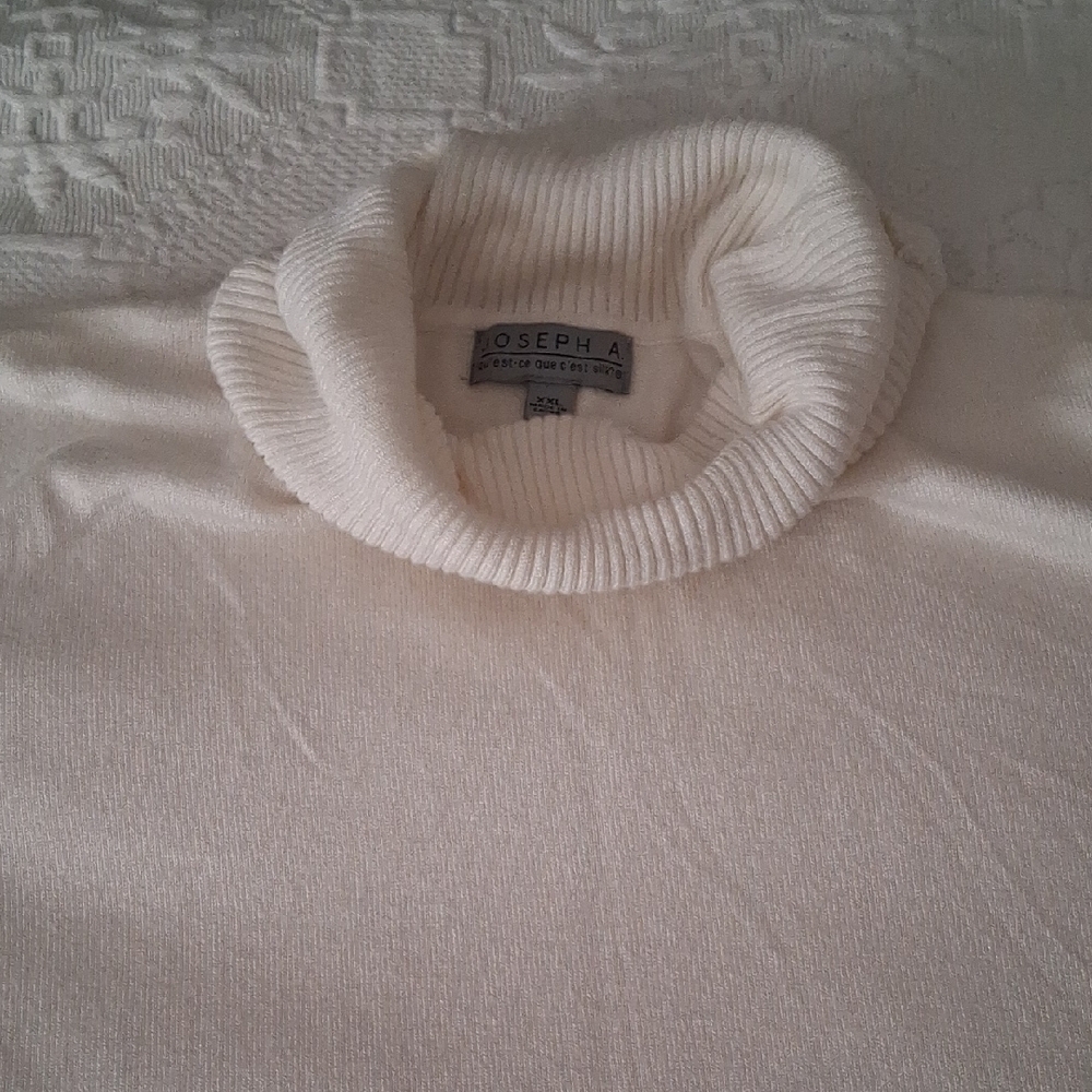 ✨ Joseph A. Cream Cowl Neck Sweater ✨ Size XXL | Soft & Stylish